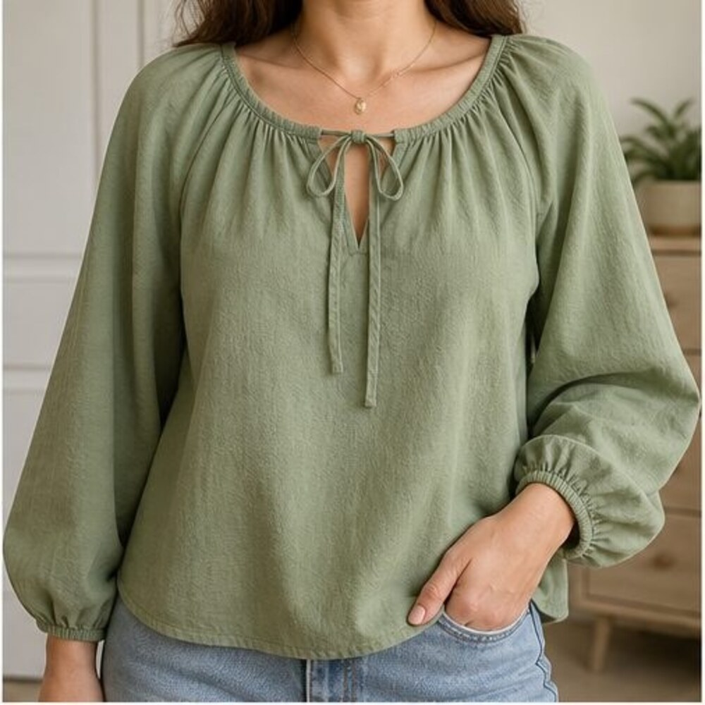 Sage Tunic Blouse - Picture 2 of 6
